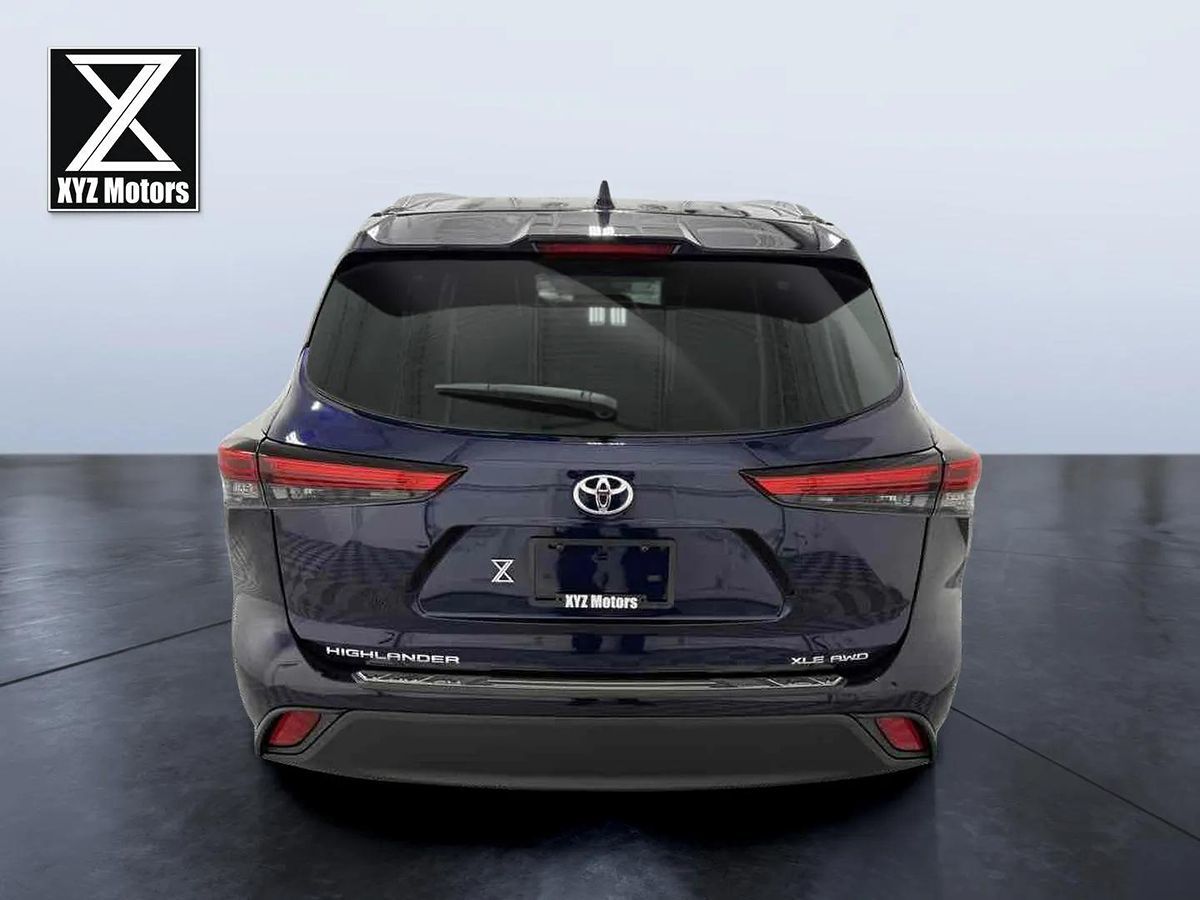 Sold 2021 Toyota Highlander XLE in Grand Rapids